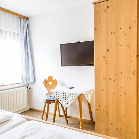 Holiday home Haus Scheiblauer Tropolach